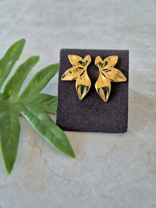 Aros Tres Pétalos Oro