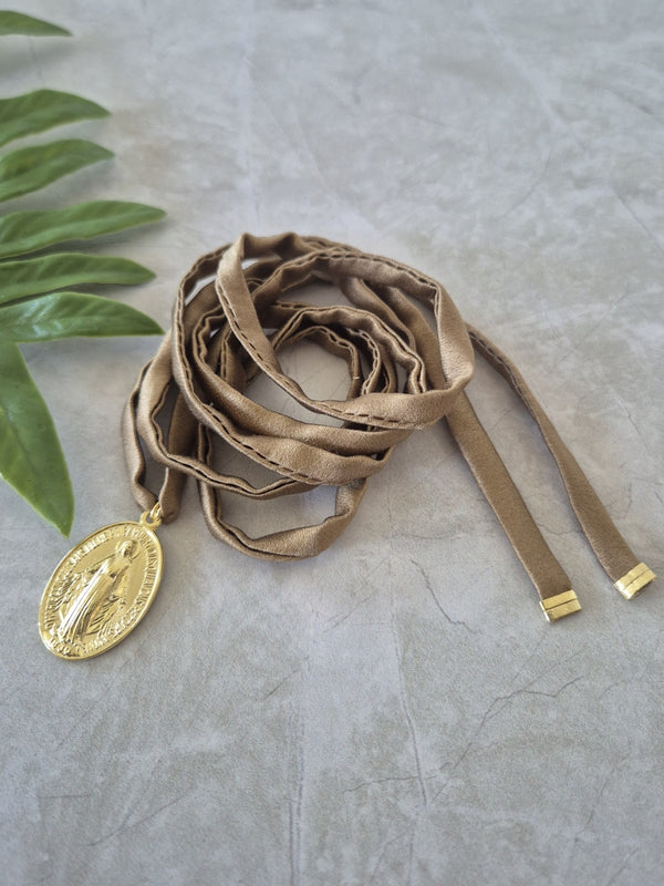 Collar Virgen XL Seda Beige