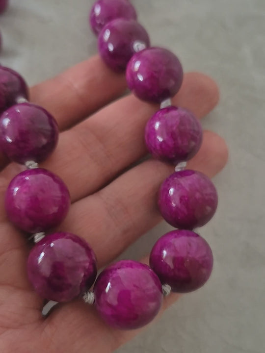 Video del Collar Chicle Morado