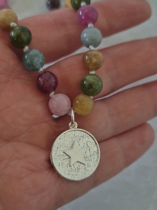 Video del Collar Estrella Turmalinas con su medallón de estrella